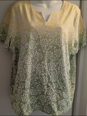 Alfred Dunner Yellow and Green Floral V-Notch Short Sleeve Top